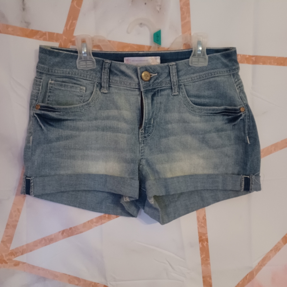NWOT Jean Shorts Size 11